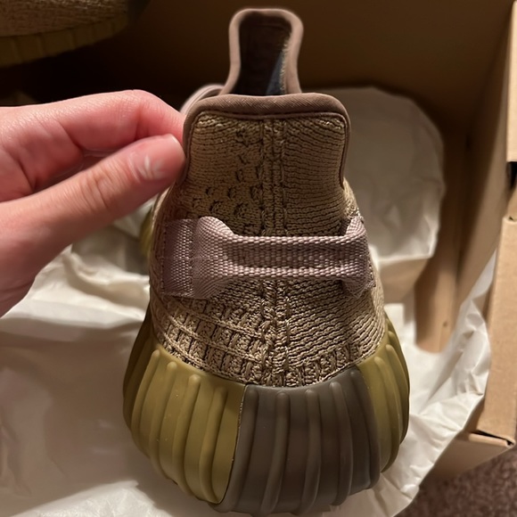 YEEZY BOOST 350 V2 - Picture 6 of 16
